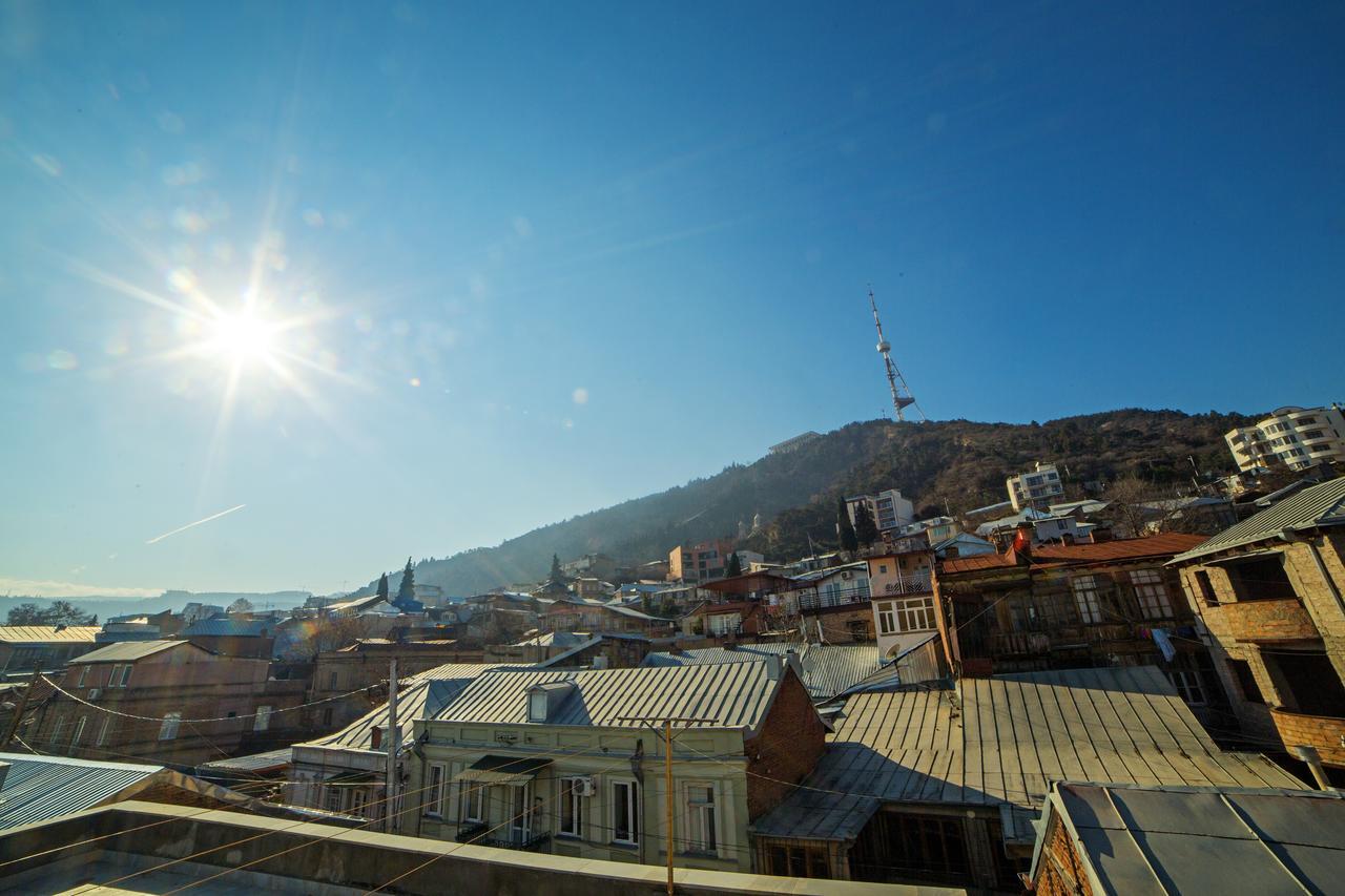 Kenari Hotel Тбилиси Экстерьер фото
